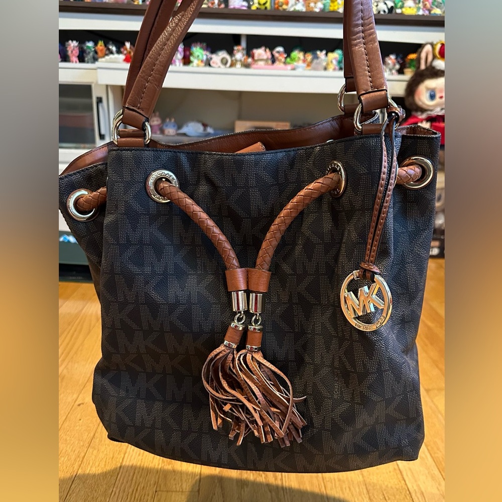 Michael Kors Black and Tan Shoulder Bag